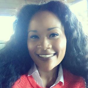 Meet your Posher, Ebony